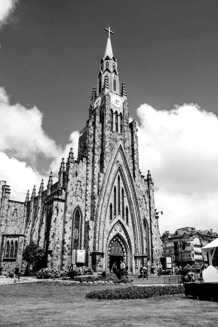 Catedral de Pedra, vista lateral